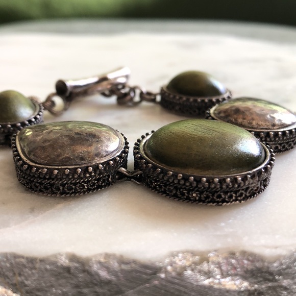 Lucky Brand Green Wood And Metal Cabachon Bracelet - Picture 15 of 15